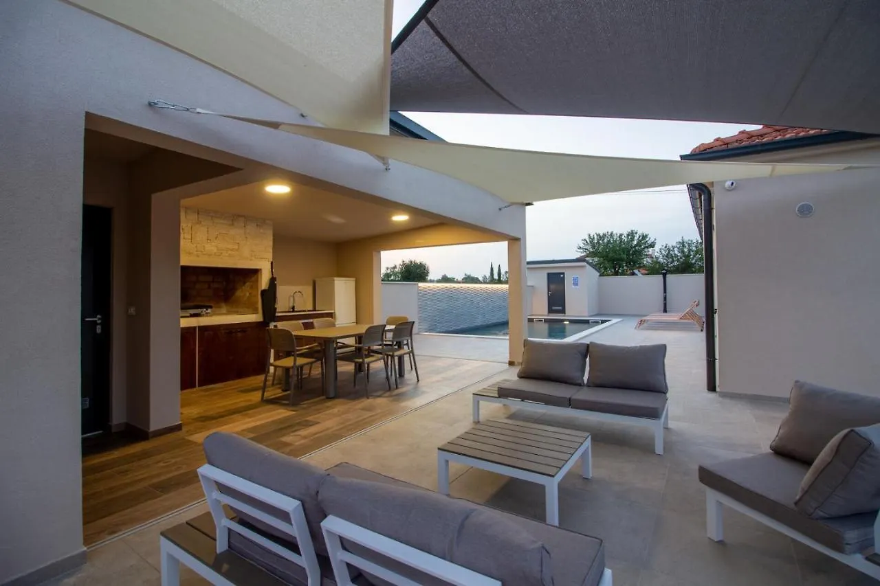 Amazing Villa Ani With Pool & Whirpool Near The Beach - Wiibuk Póla