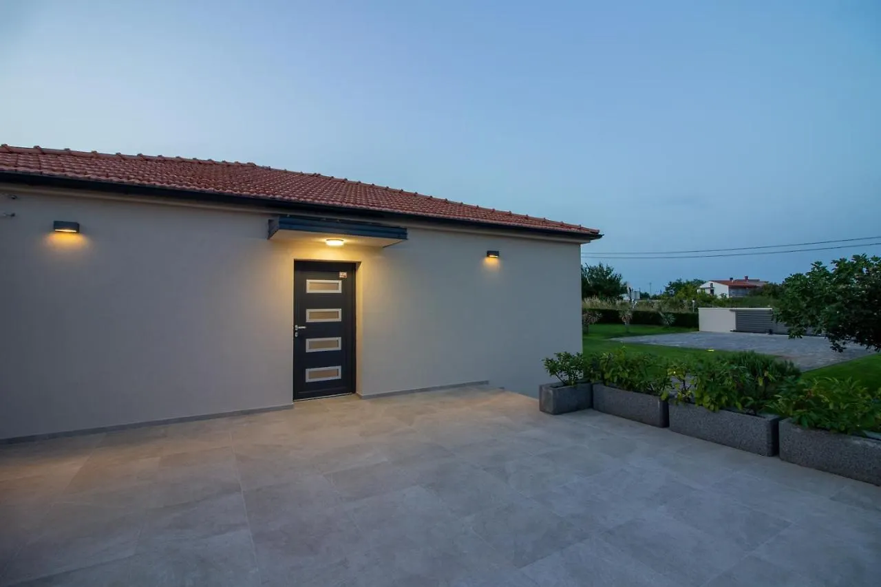 Amazing Villa Ani With Pool & Whirpool Near The Beach - Wiibuk Póla