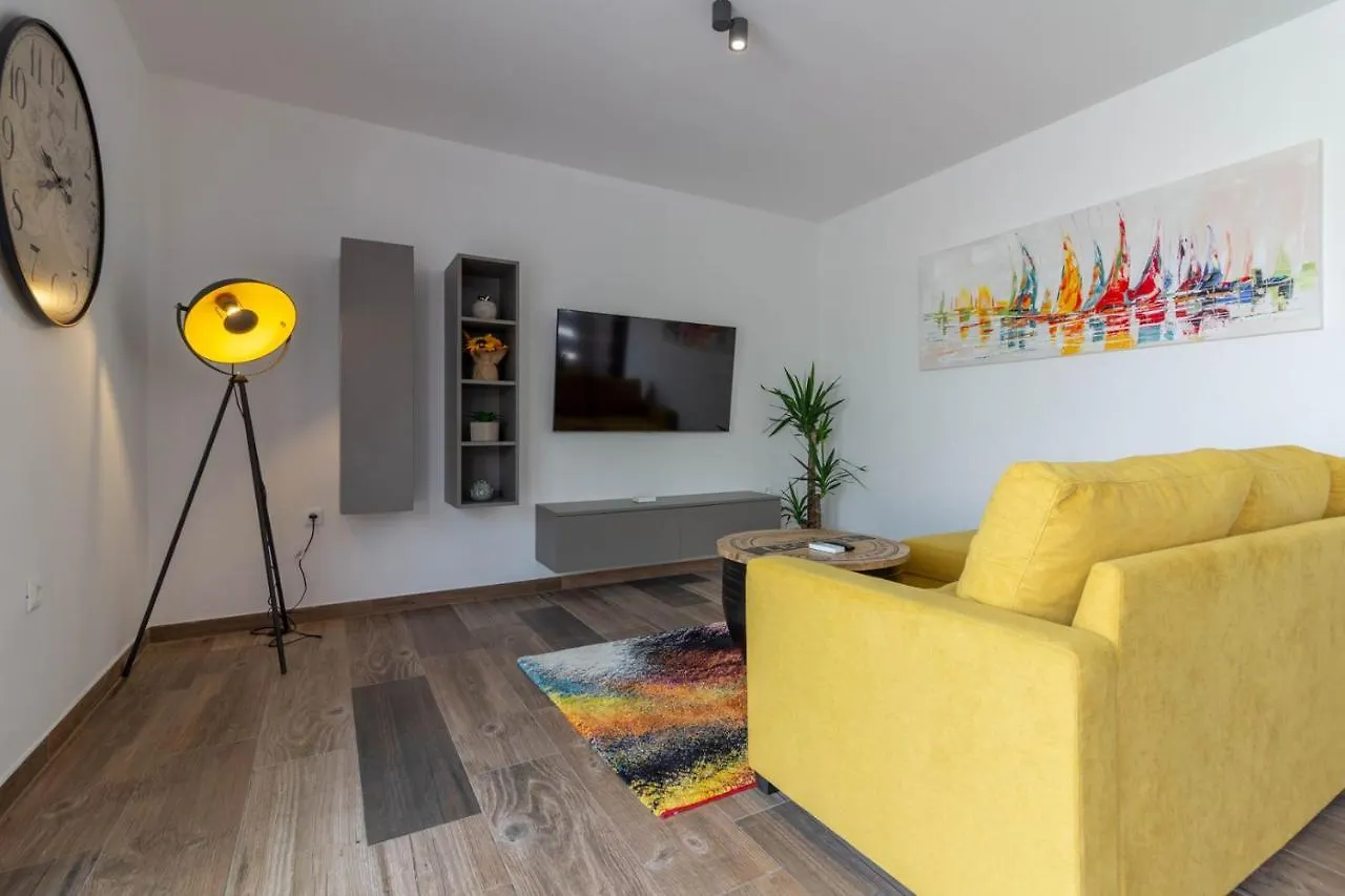 Amazing Villa Ani With Pool & Whirpool Near The Beach - Wiibuk Pula