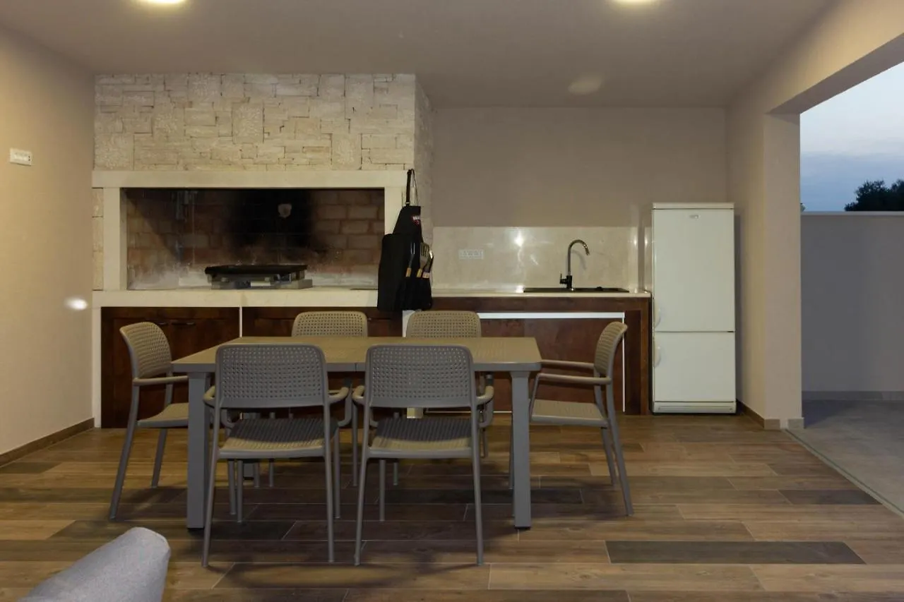 Amazing Villa Ani With Pool & Whirpool Near The Beach - Wiibuk Póla