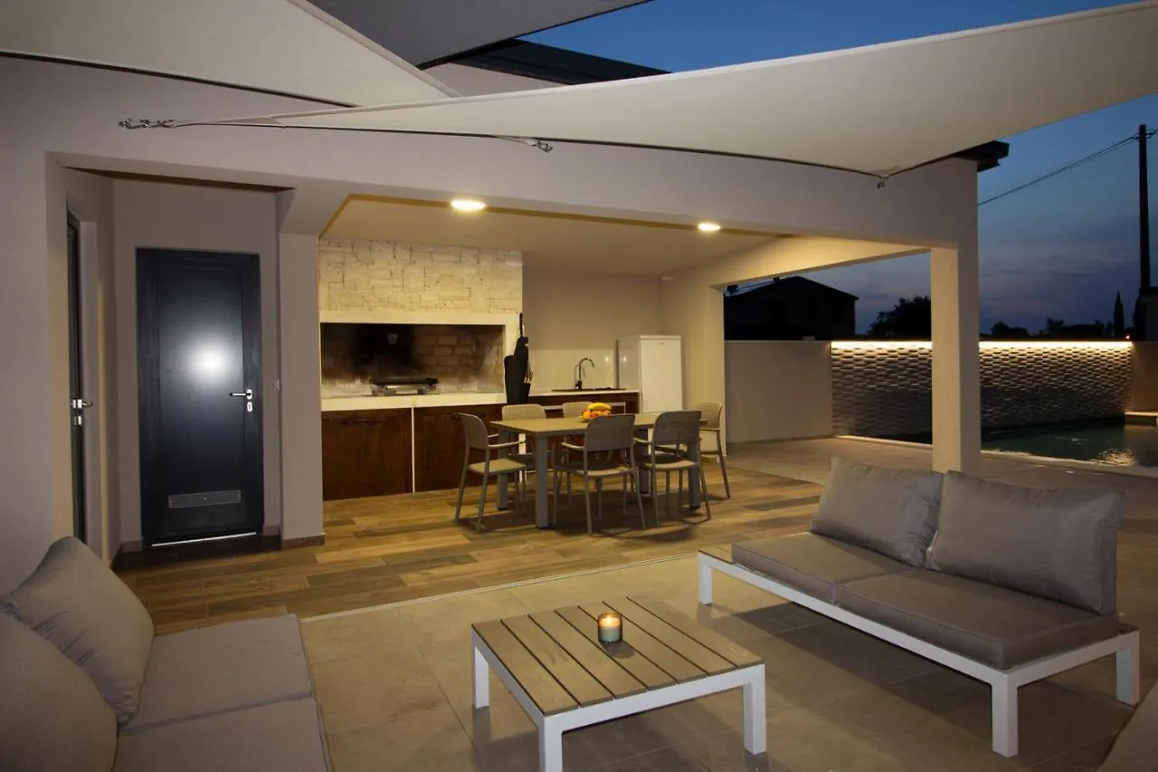 Amazing Villa Ani With Pool & Whirpool Near The Beach - Wiibuk Póla 0*,